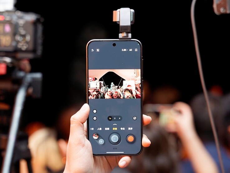 Honor Robot Phone har en 200 MP primärsensor med ultrahög upplösning.