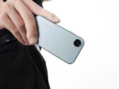 Bluefox NX1 är en liten 4-tums smartphone med Android 15, som nu finns tillgänglig för beställning globalt. (Bildkälla: Bluefox)