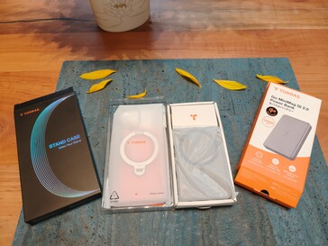 Plastfilm används på insidan.