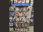 En gång hos GameStop fylld med fysiska PS3-spel