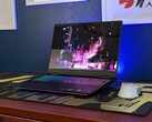 Recension av HP HyperX Omen Max 16: Den bärbara speldatorn med en nätadapter på 460 W