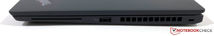 Höger: SmartCard-läsare, USB-A 3.2 Gen.1 (Always-On), Kensington Nano Security Slot