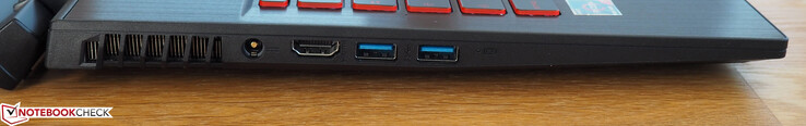 Vänster sida: Nätadapter, HDMI, 2x USB-A 3.0