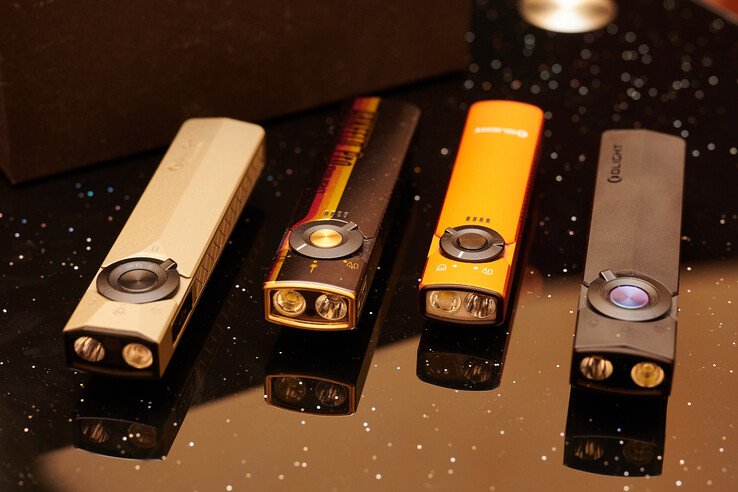 Arkpro Ultra, Arkfeld Pro, Arkfeld och Arkpro i jämförelse. (från vänster till höger / Bildkälla: Andreas Sebayang/Notebookcheck.com)