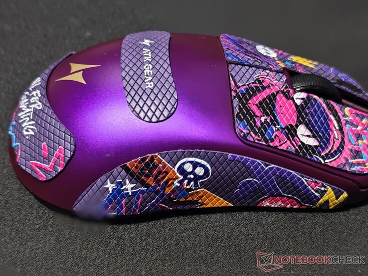 Fullt utsmyckad med klistermärken