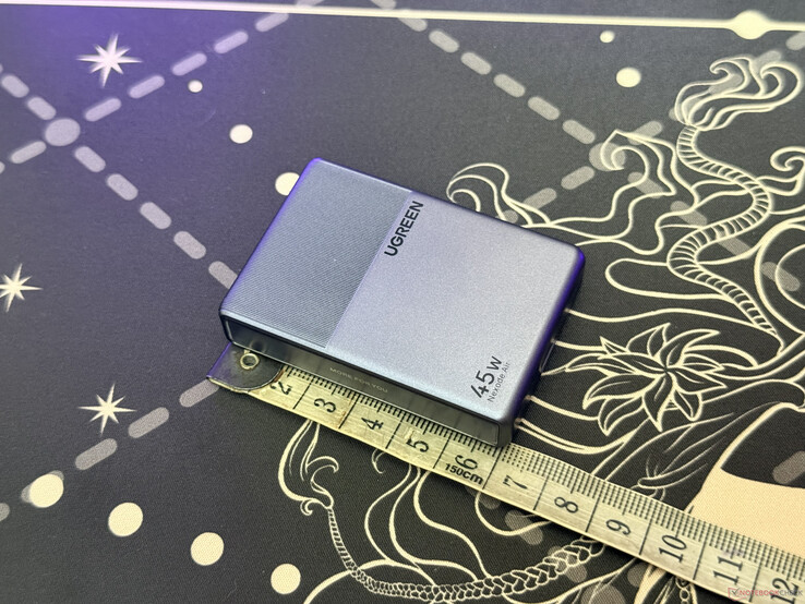 Ugreen Nexode Air 45 W, slimmad modell