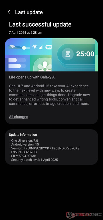 Samsungs senaste OS-uppdatering är också ett stort nedladdningspaket. (Bildkälla: Notebookcheck)