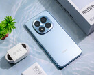 Redmi Note 15 Pro Plus i sin Azure Blue-färg. (Bildkälla: Xiaomi)