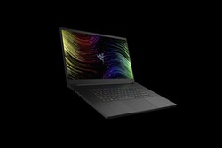 Razer Blade 17, tillhandahållen av Cyberport