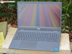 Dell Latitude 3520 (73YC0), tillhandahålls av: