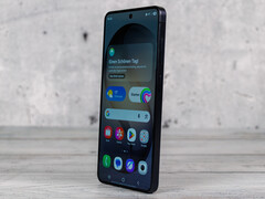 Basmodellen Galaxy S27 kan behöva en annan display jämfört med Galaxy S26 på bilden här
