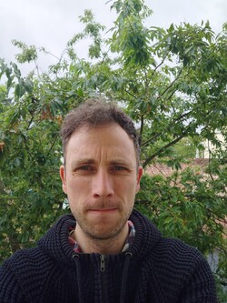 Selfie med den främre kameran på 12 MP