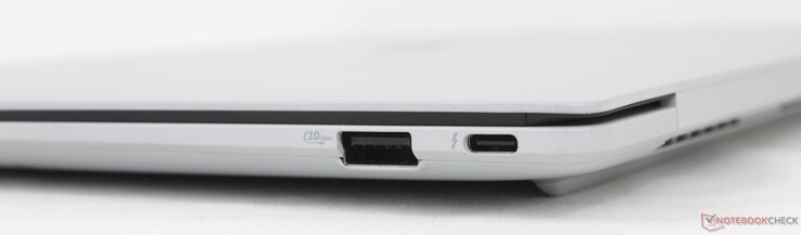 Höger sida: USB-A 3.2 Gen. 2, USB-C 4.0 Thunderbolt 4 med DisplayPort + Power Delivery