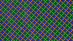 OLED-displayen är baserad på en RG/BG subpixelmatris som består av en röd, en blå och en grön lysdiod vardera