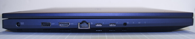 Håligt uttag för strömförsörjning; USB Type-A 3.1 Gen 2; LAN (RJ45); 2x USB Type-C med Thunderbolt 4 och PowerDelivery; 3,5 mm kombo-ljud
