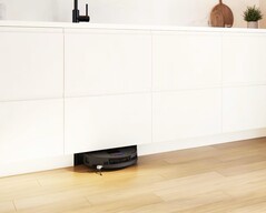 Bosch gömmer en dammsugar- och mopprobot i ett kök.