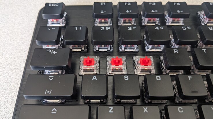 Turtle Beach Vulcan II TKL tangentbord med utbytbara switchar