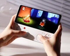 Ayaneo Pocket Play är uppenbarligen inspirerad av Sony Xperia Play.