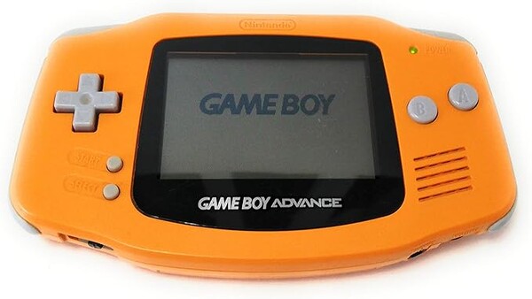 Nintendo Game Boy Advance i orange.