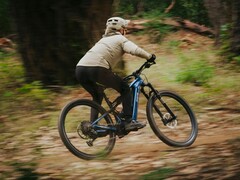 Aventon Current ADV eMTB har ett stort batteri på 800 Wh
