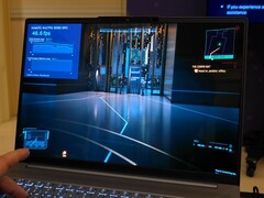 Intel Panther Lake Core Ultra X9 388H kör Cyberpunk 2077 på Intel Arc B390 iGPU med ultrainställningar. (Bildkälla: ETA Prime via YouTube)