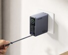 Nexode Pro 160W-laddaren med en infällbar USB-C-kabel