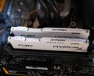 HyperX Fury DDR4 RAM-moduler installerade på ett moderkort (Bildkälla: Athena Sandrini/Pexels)