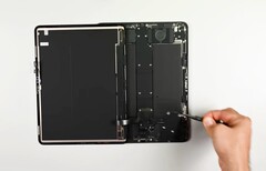 IPad Pro kan vara lätt att reparera, men det är allt annat än enkelt att ta bort skärmen (Bildkälla: iFixit)