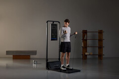 Person tränar på Gym Monster