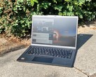 Lenovo ThinkPad P14s Gen 6 AMD i solljus (bildkälla: Benjamin Herzig)