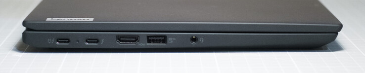 Vänster sida: 2 x USB-C (Tunderbolt 4 + PowerDelivery); HDMI, USB Type-A 3.2 Gen 1; 3,5 mm headsetuttag