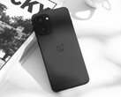 Ace 6T kommer att lanseras som OnePlus 15R på den globala marknaden. På bilden: den svarta färgvarianten av telefonen. (Bildkälla: 瘦子說 via OnePlus)