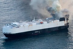 Lastfartyget Morning Midas i brand 482,8 kilometer söder om Adak i Alaska (Bildkälla: U.S. Coast Guard)