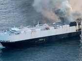 Lastfartyget Morning Midas i brand 482,8 kilometer söder om Adak i Alaska (Bildkälla: U.S. Coast Guard)