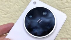 Efter Oppo Find X8 Ultra (bilden här) och Oppo Find X9 Ultra kan en Oppo Find X10 Ultra med en dubbel 200 MP periskop-telefotolins följa. (Bildkälla: Notebookcheck)