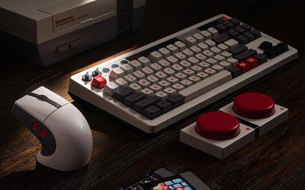 8BitDo Retro R8 Mouse - N Edition, Retro Mechanical Keyboard - N Edition och Dual Super Programmable Buttons. (Bildkälla: 8BitDo)