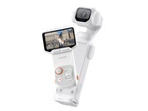 Den 2-tums OLED-skärmen på fjärrkontrollen kan tas loss från Insta360 Luna Pro 8K-gimbalkameran.