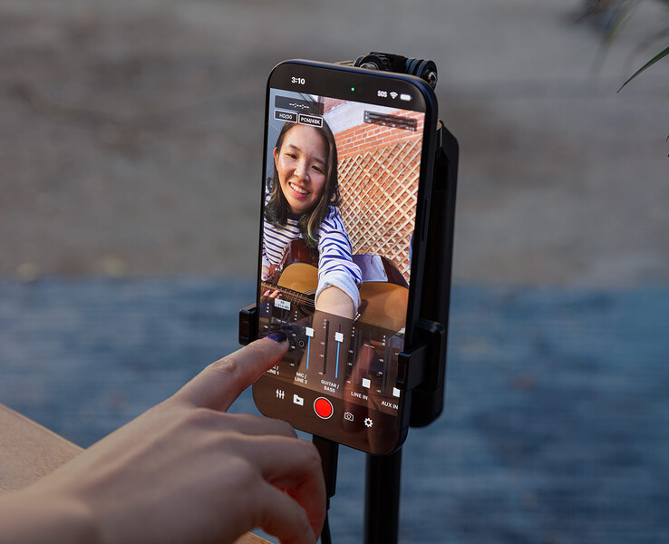 Roland Go:Mixer Studio kan användas med appen Go:Mixer Cam på Apple iPhones för att spela in videor med flerkanaliga ljudspår. (Bildkälla: Roland)