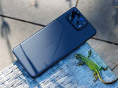 Snabb smartphone med massor av AI-kraft: Asus Zenfone 12 Ultra recension