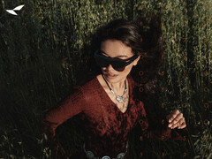 Air 4 kostade cirka 224 dollar i Kina. På bilden: en reklambild av AR-glasögonen. (Bildkälla: Rayneo - redigerad)