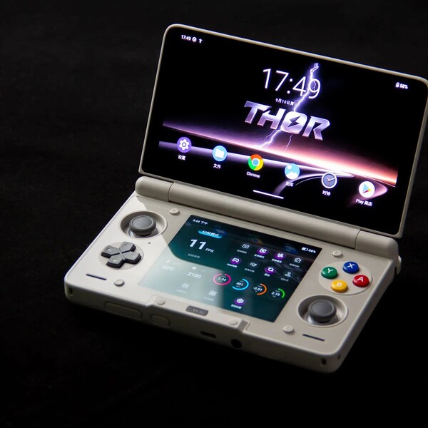 AYN Thor har två skärmar precis som Nintendo DS. (Bildkälla: AYN)