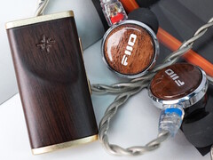 Fiio Snowsky Melody wooden DAC stöder uppspelning av Hi-Res Audio med trådbundna 3,5 mm och 4,4 mm hörlurar. (Bildkälla: Fiio)