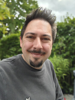 Selfie tagen med Nothing Phone (4a) i porträttläge