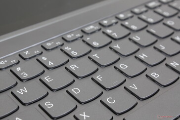 Tangenterna är inte lika djupa eller fasta som på ett riktigt tangentbord i ThinkPad T-serien