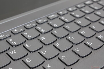 Tangenterna är inte lika djupa eller fasta som på ett riktigt tangentbord i ThinkPad T-serien
