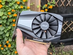 ASUS GTX 1650 Super-grafikkort som används i Battlefield 6 benchmark-tester (Bildkälla: RandomGaminginHD via YouTube))