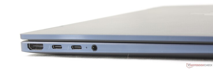 Vänster: HDMI 2.1, 2x USB-C Thunderbolt 4 med DisplayPort 2.1 + Power Delivery 3.0, 3,5 mm hörlursuttag