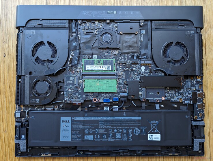 Alienware m18 R1 AMD-AMD-konfiguration