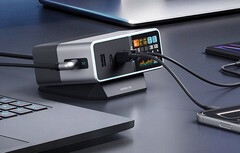 Cuktech 30 Ultra ger upp till 300 watt ström till flera enheter samtidigt.