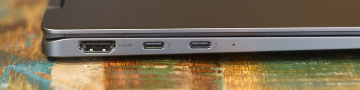 HDMI 2.1; 2x USB Type-C med Thunderbolt 4, DisplayPort och PowerDelivery